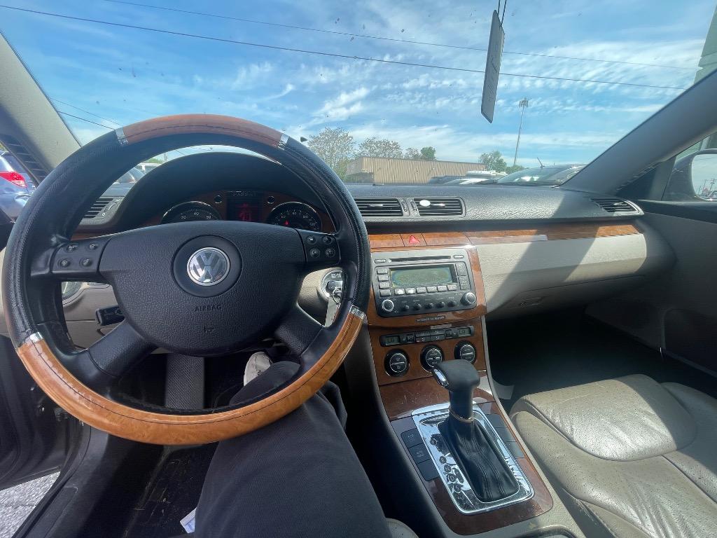 2007 Volkswagen Passat 3.6 photo