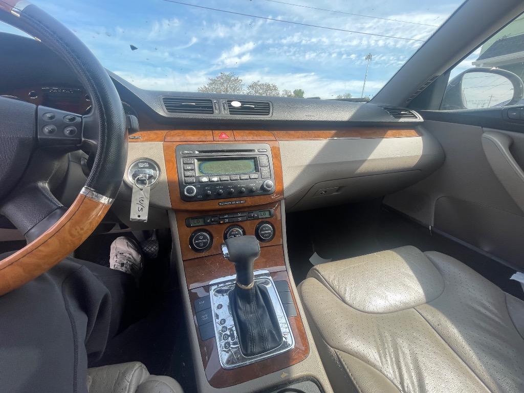 2007 Volkswagen Passat 3.6 photo