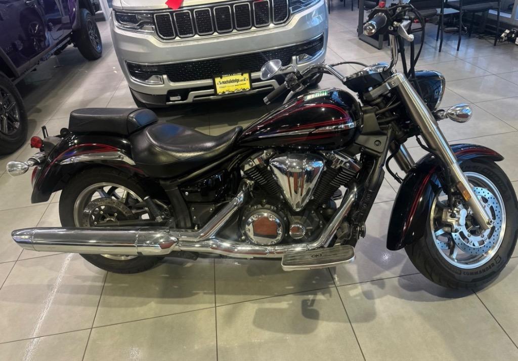 2009 Yamaha V Star 1300 - $5,900