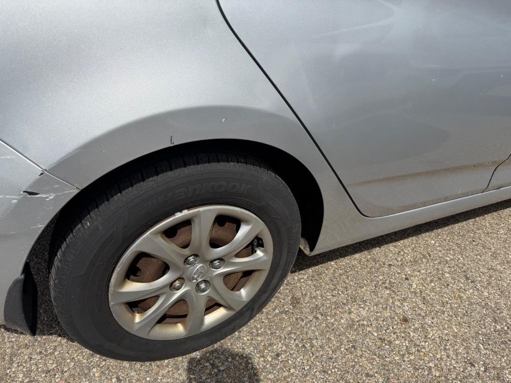 2012 Hyundai Accent - $6,500