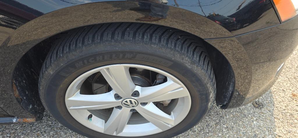 2014 Volkswagen Passat - $8,500