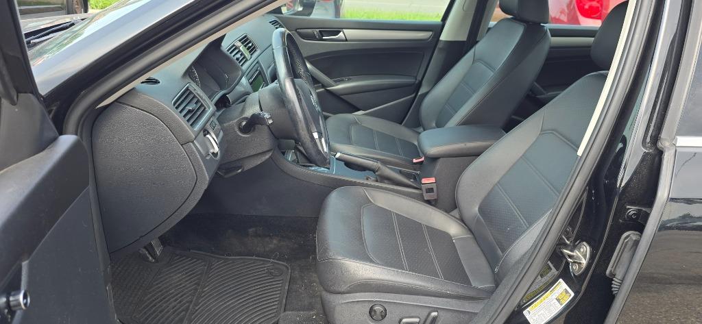 2014 Volkswagen Passat - $8,500