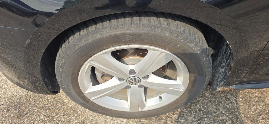 2014 Volkswagen Passat - $8,500