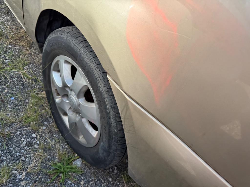 2008 Hyundai Entourage - $1,500