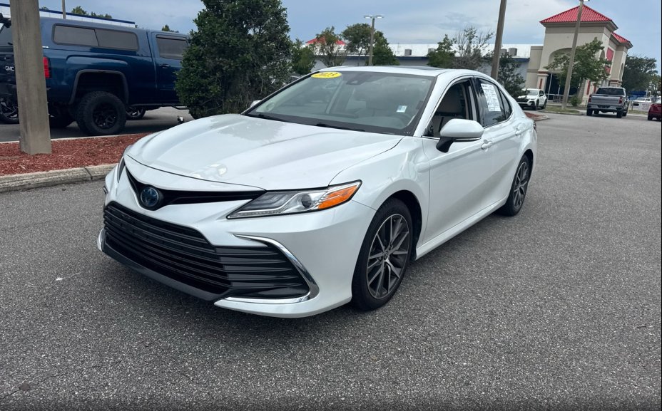 2023 Toyota Camry XLE