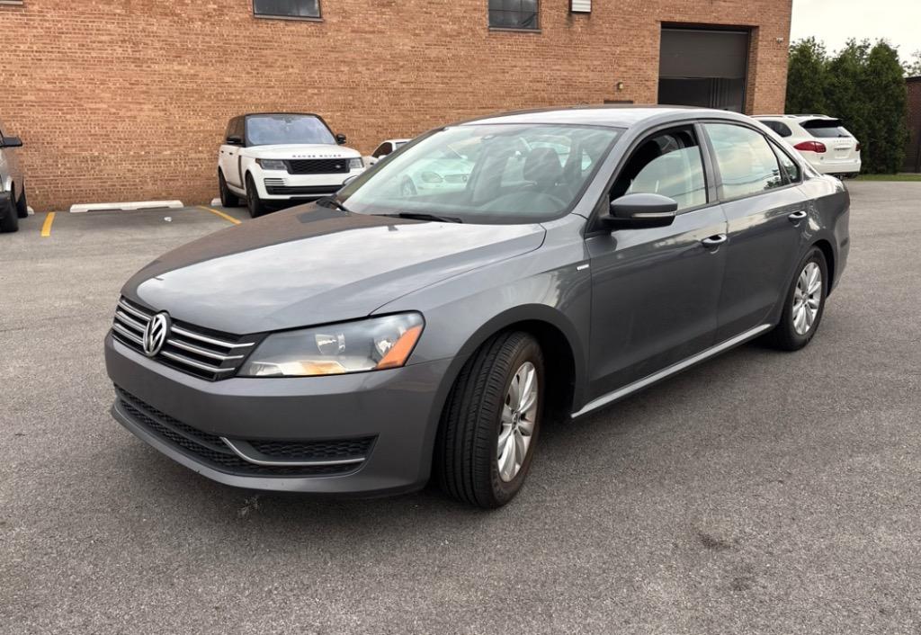 2014 Volkswagen Passat S PZEV photo