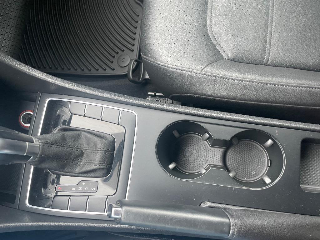 2014 Volkswagen Passat S PZEV photo