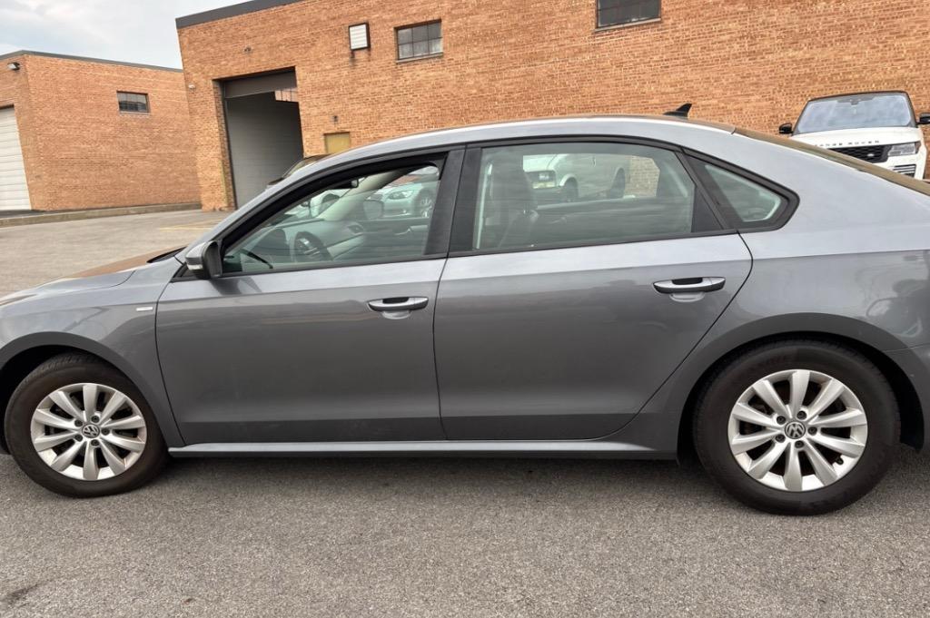 2014 Volkswagen Passat S PZEV photo