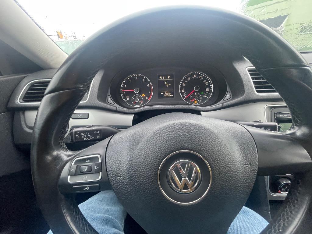 2014 Volkswagen Passat S PZEV photo