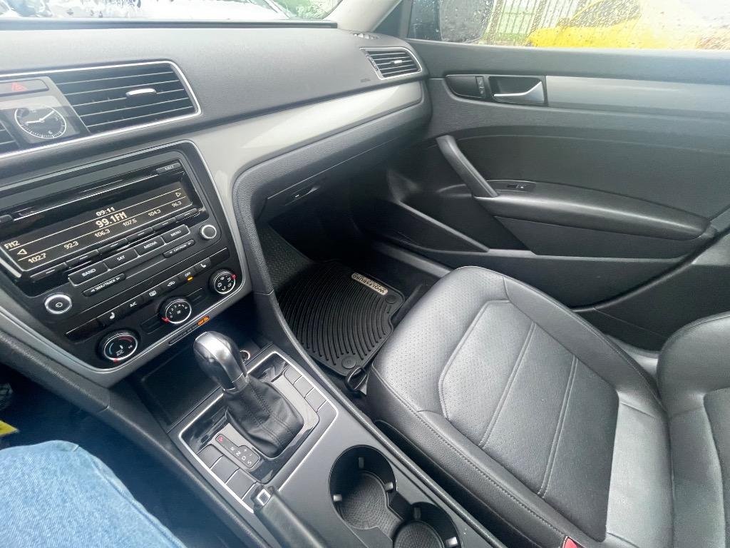 2014 Volkswagen Passat S PZEV photo