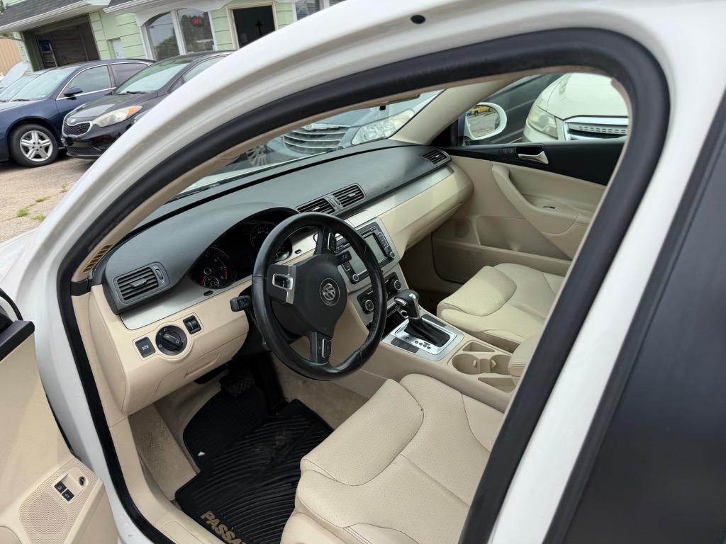 2010 Volkswagen Passat - $7,500