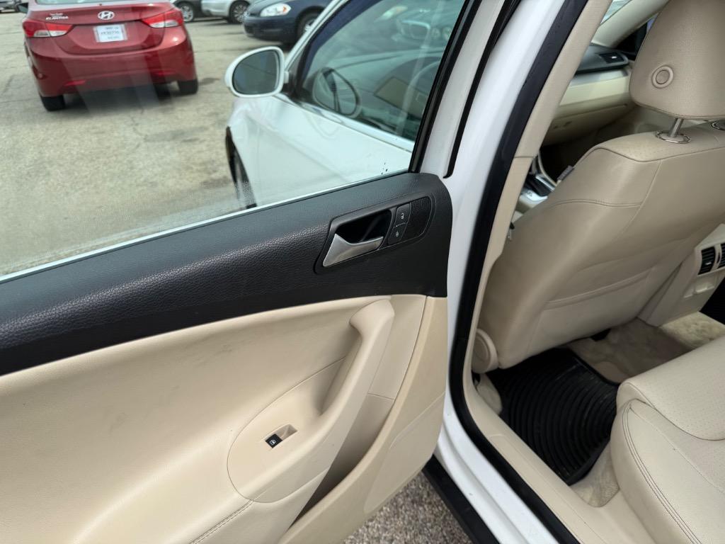 2010 Volkswagen Passat - $7,500