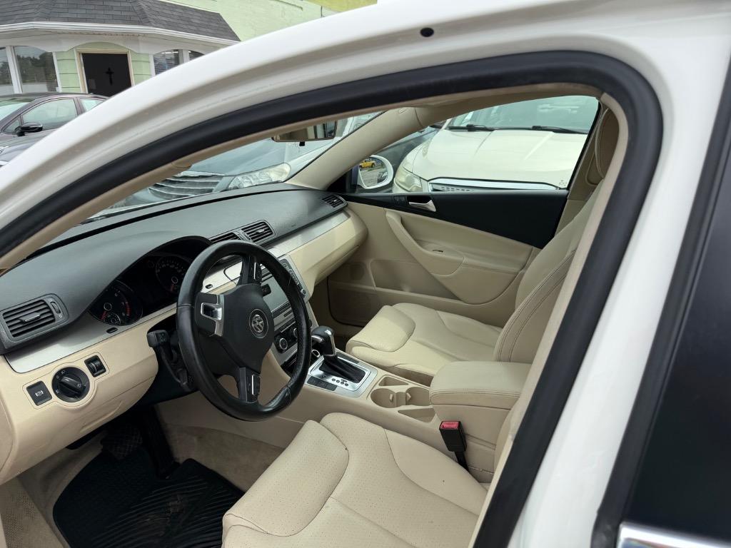 2010 Volkswagen Passat - $7,500
