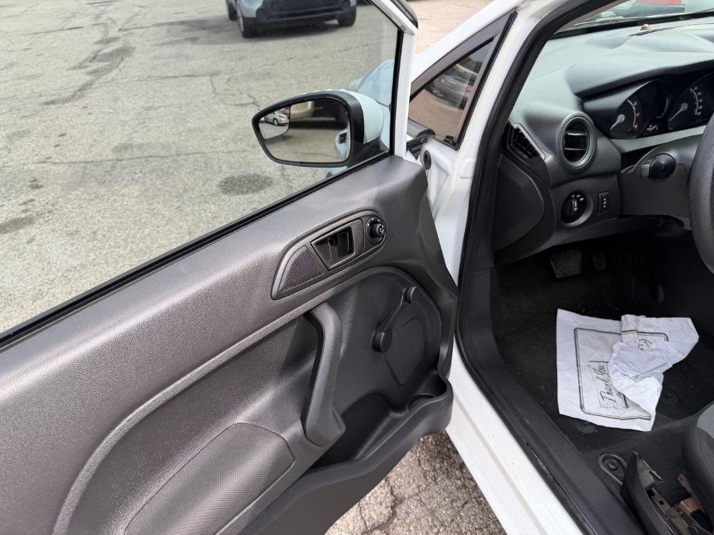 2016 Ford Fiesta - $7,500