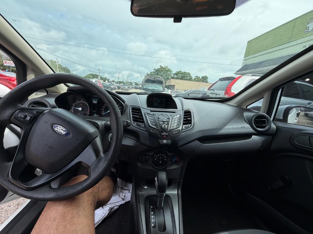 2016 Ford Fiesta - $7,500