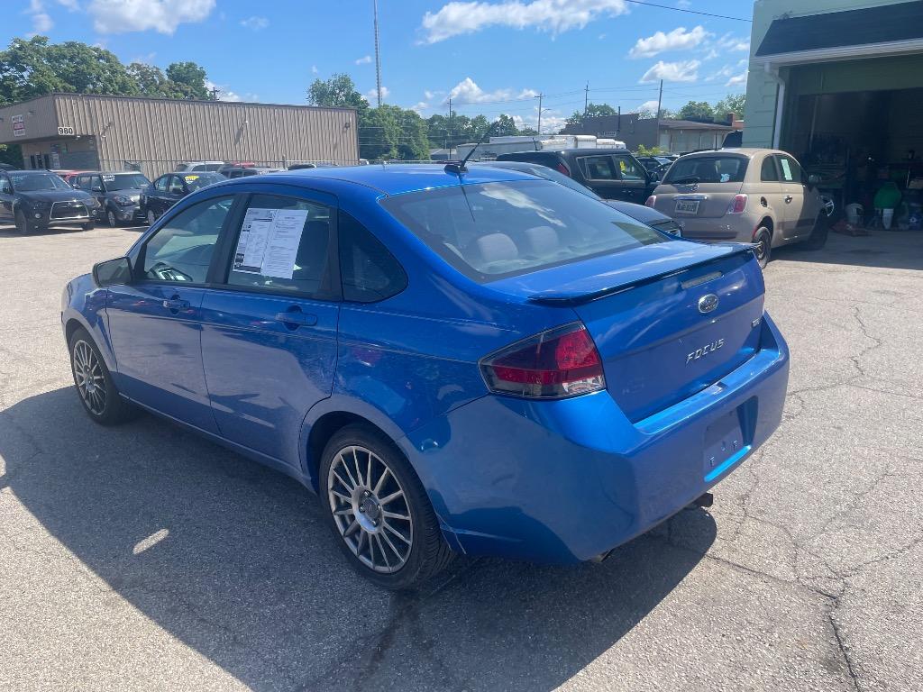 2011 Ford Focus Sport SES photo