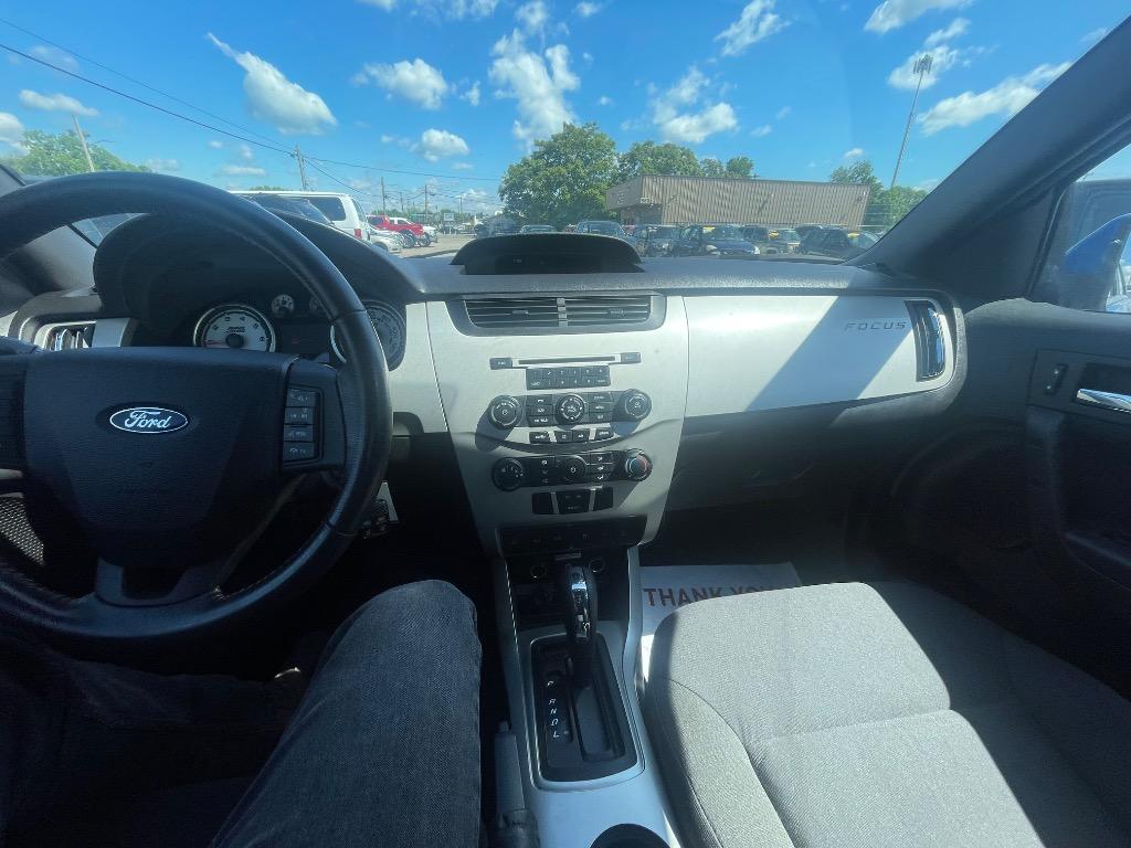 2011 Ford Focus Sport SES photo