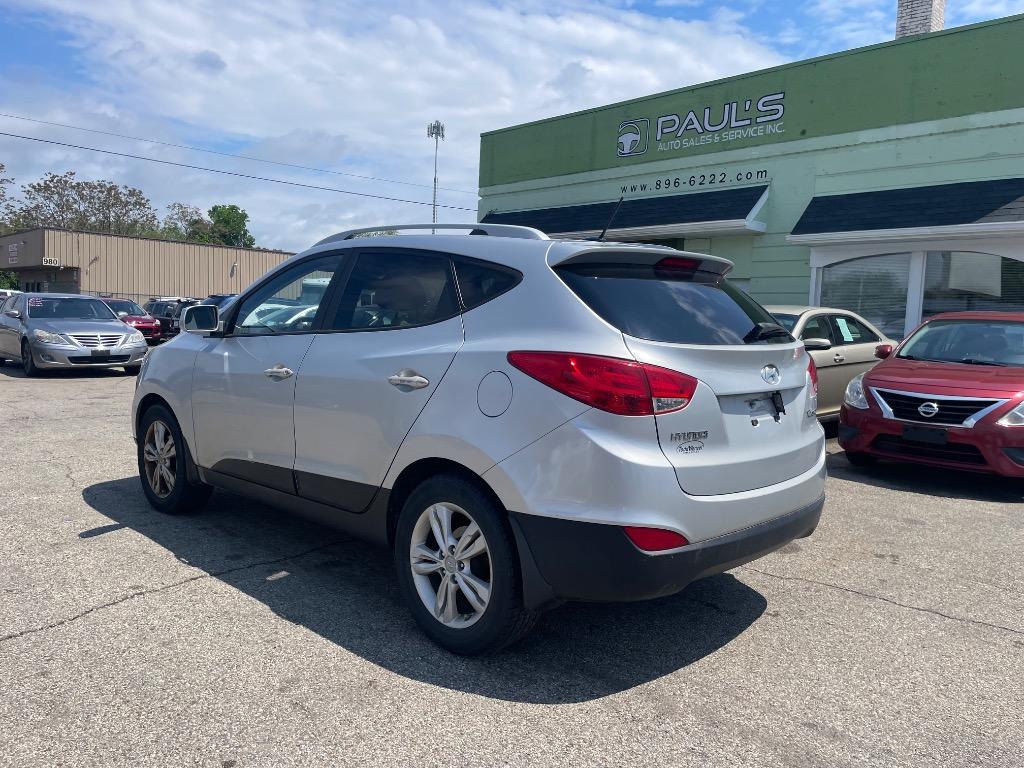2010 Hyundai Tucson Limited photo