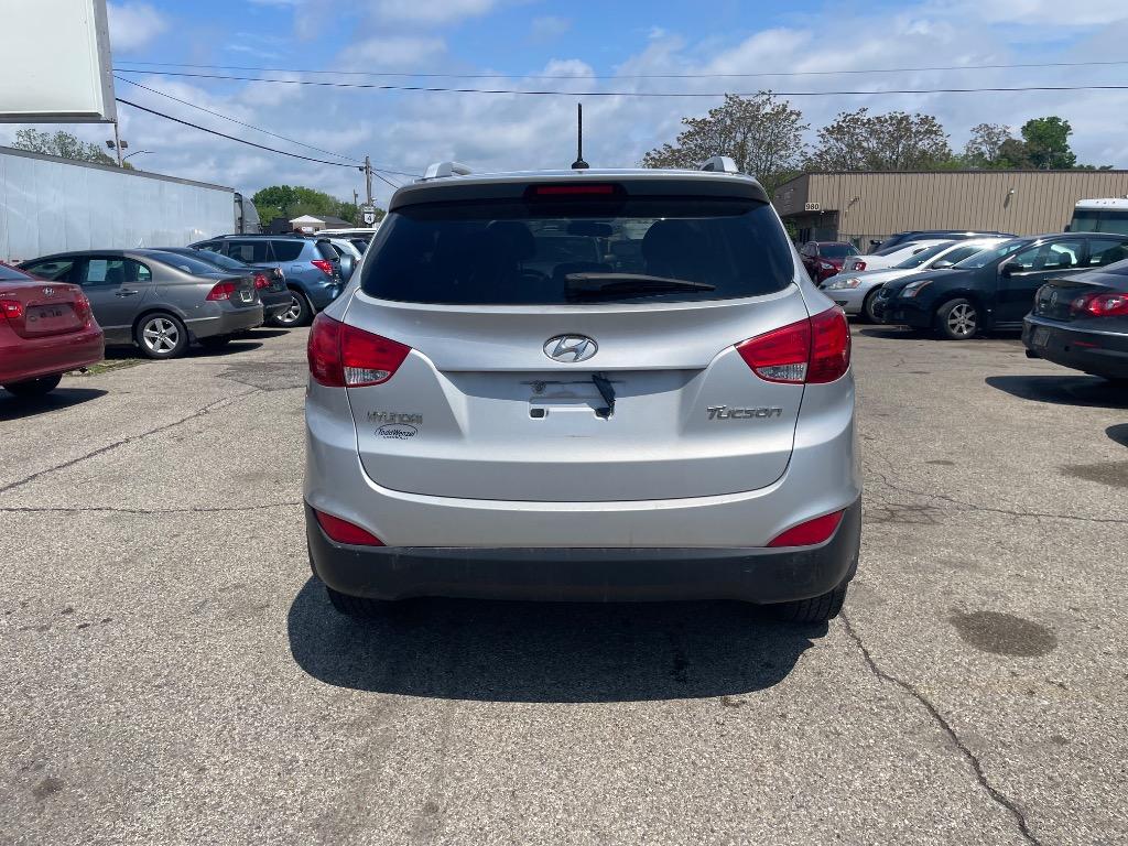 2010 Hyundai Tucson Limited photo