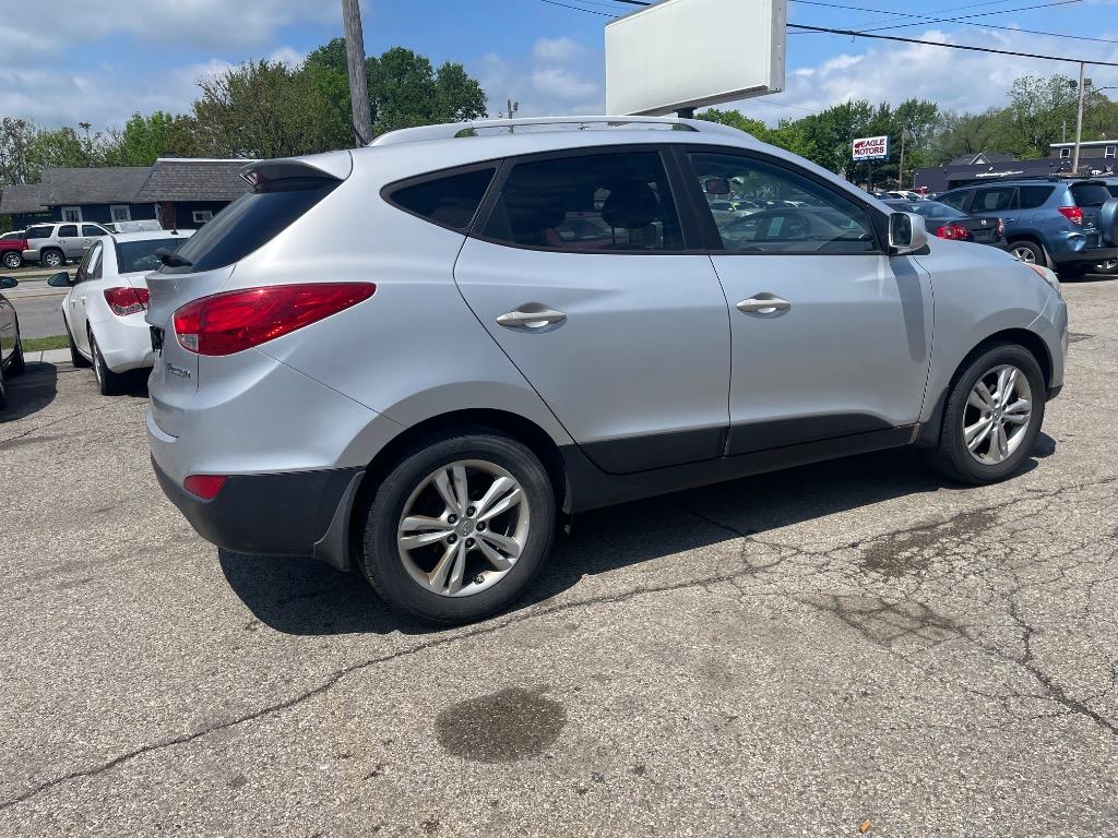 2010 Hyundai Tucson Limited photo