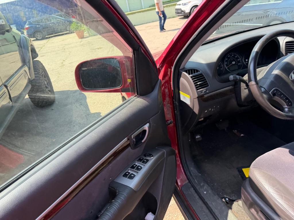 2012 Hyundai Santa Fe - $1,900
