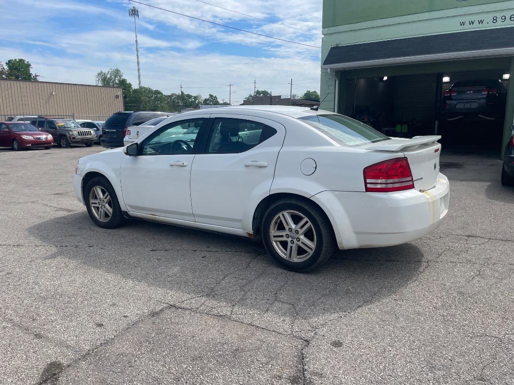 2010 Dodge Avenger R/T photo