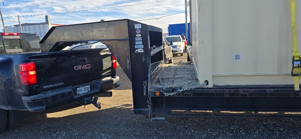 2013 Maxey Gooseneck - $7,500