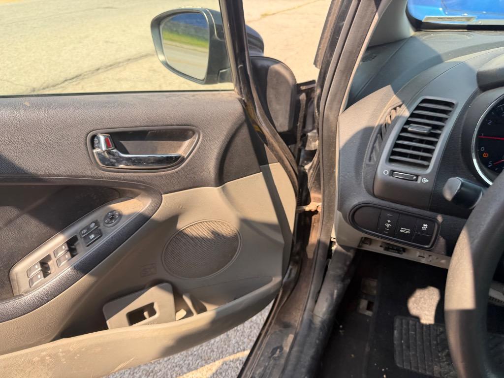 2014 Kia Forte - $2,995