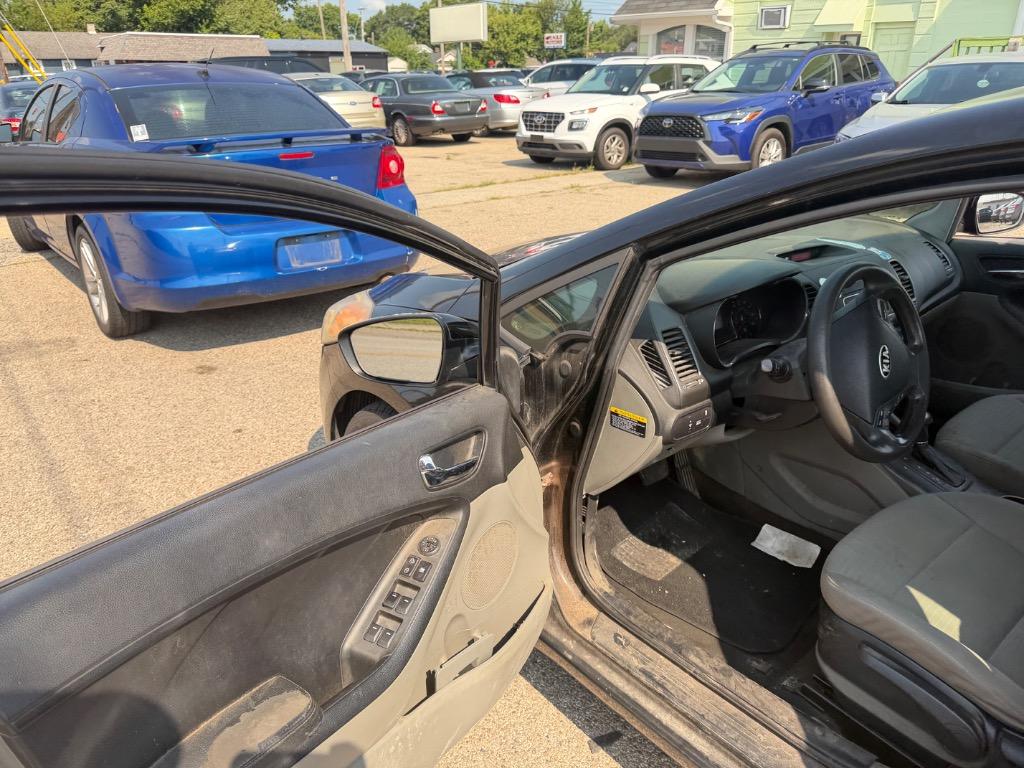 2014 Kia Forte - $2,995