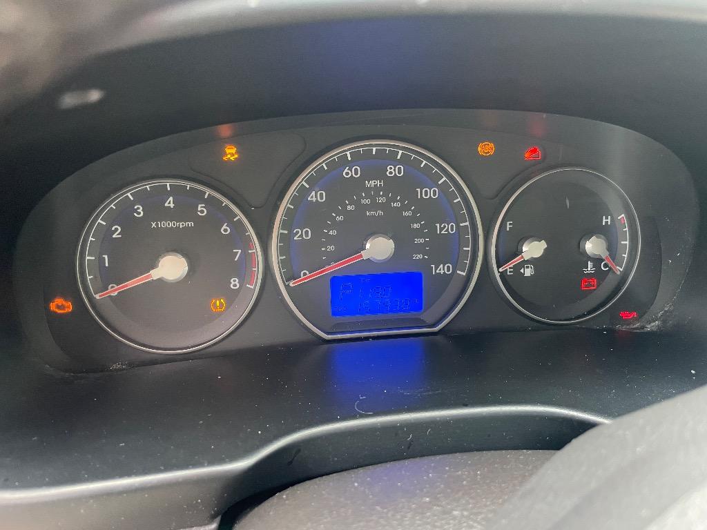 2012 Hyundai Santa Fe - $2,900