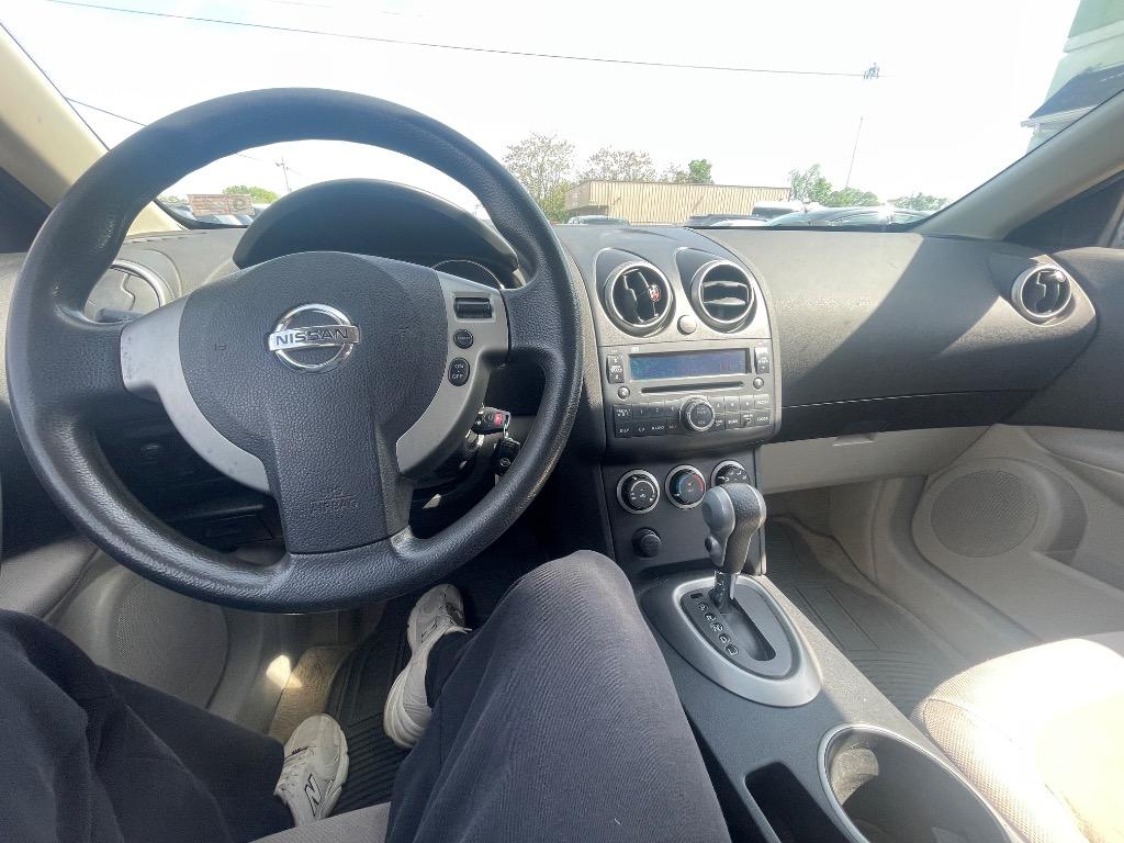 2010 Nissan Rogue S photo