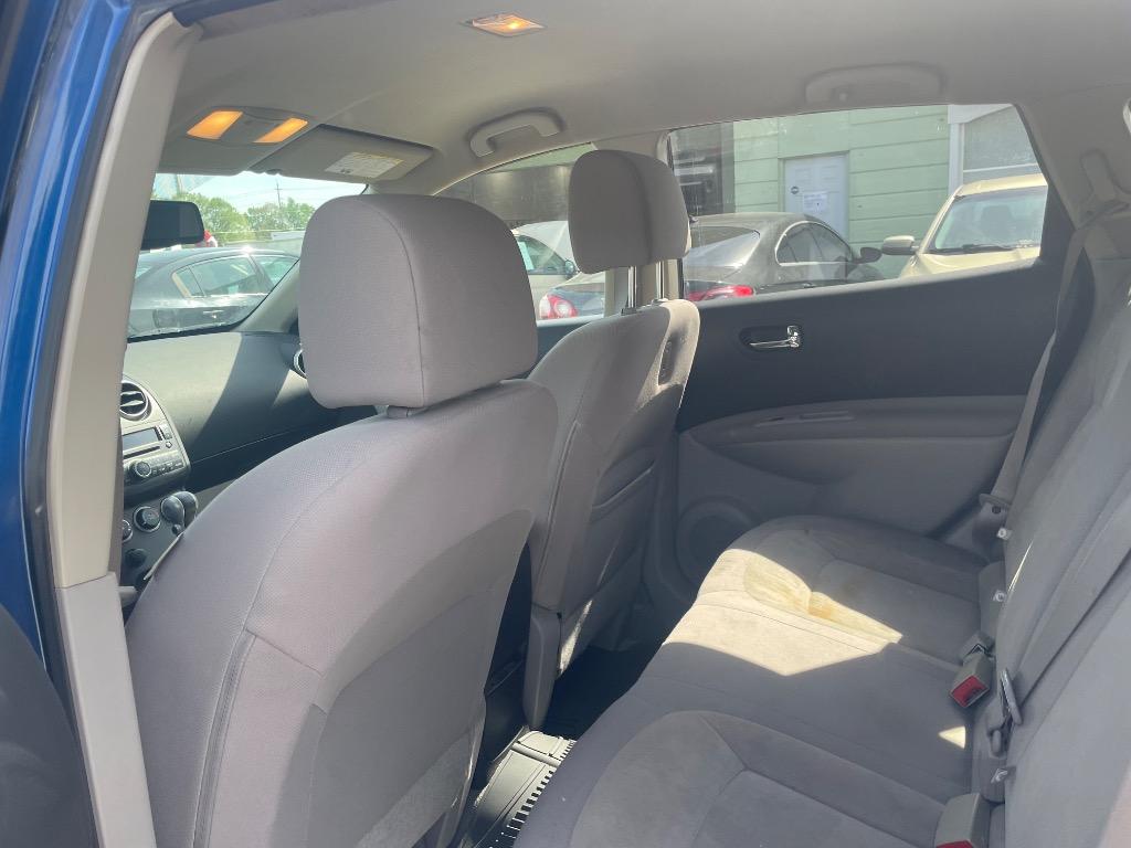 2010 Nissan Rogue S photo