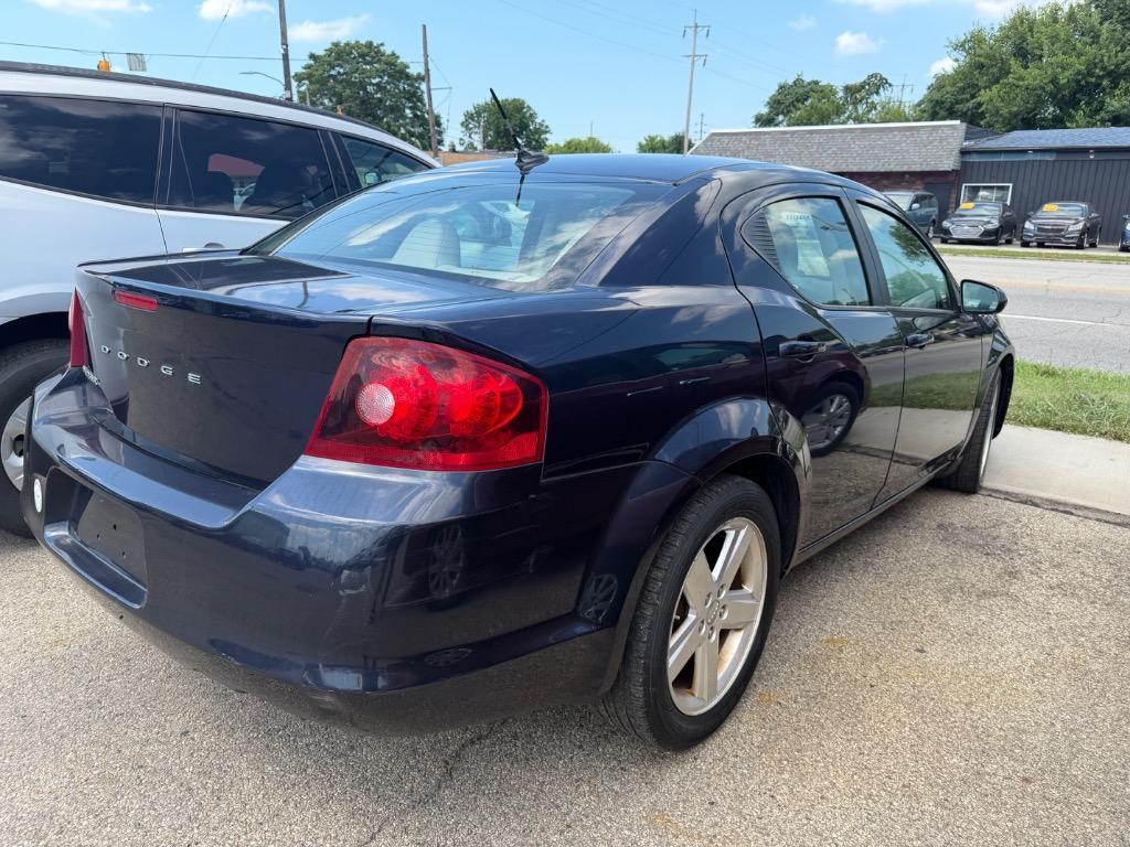 2012 Dodge Avenger - $7,995
