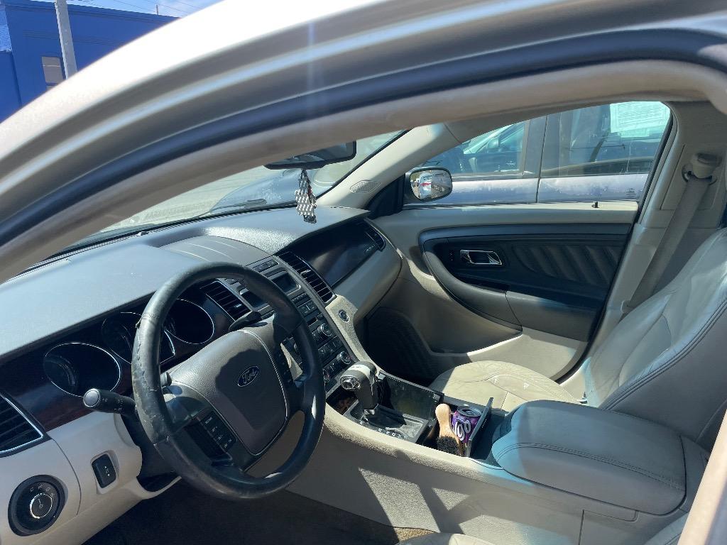 2011 Ford Taurus - $6,995