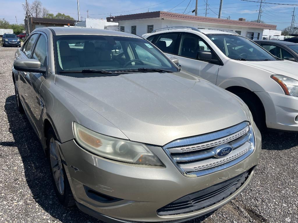 2011 Ford Taurus - $6,995