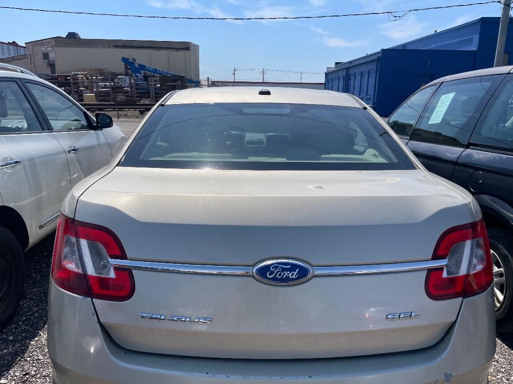 2011 Ford Taurus - $6,995