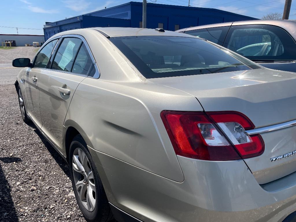 2011 Ford Taurus - $6,995