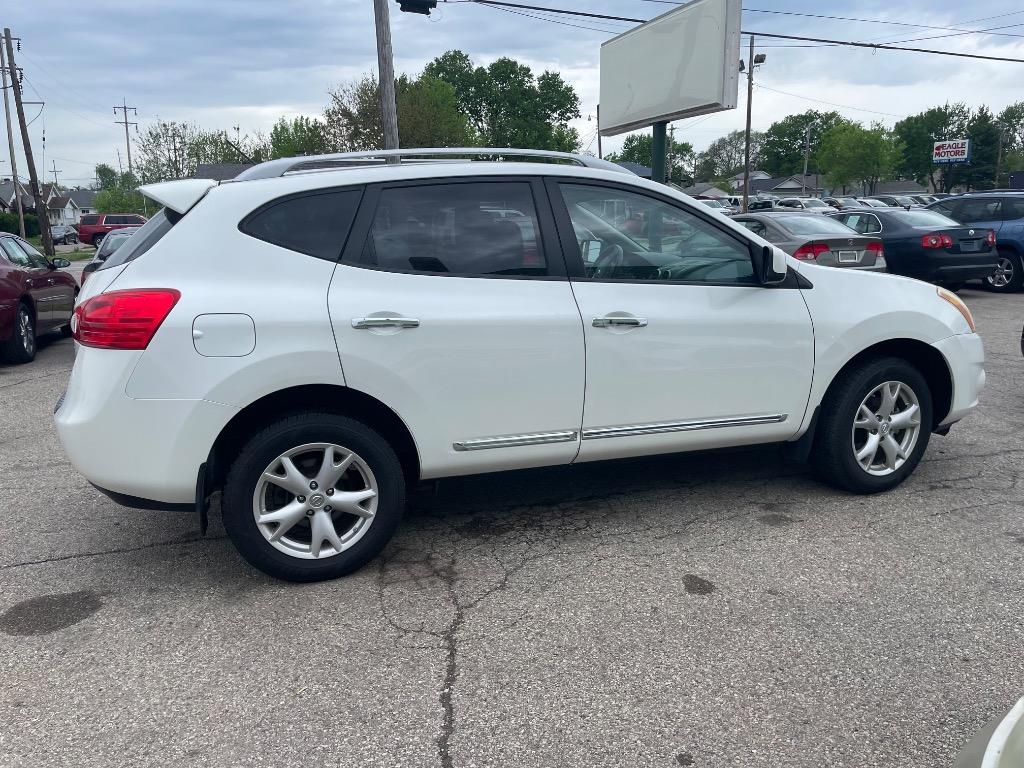 2011 Nissan Rogue S photo