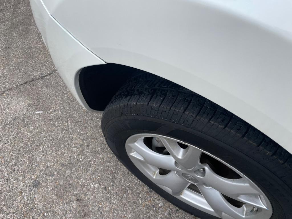 2011 Nissan Rogue S photo