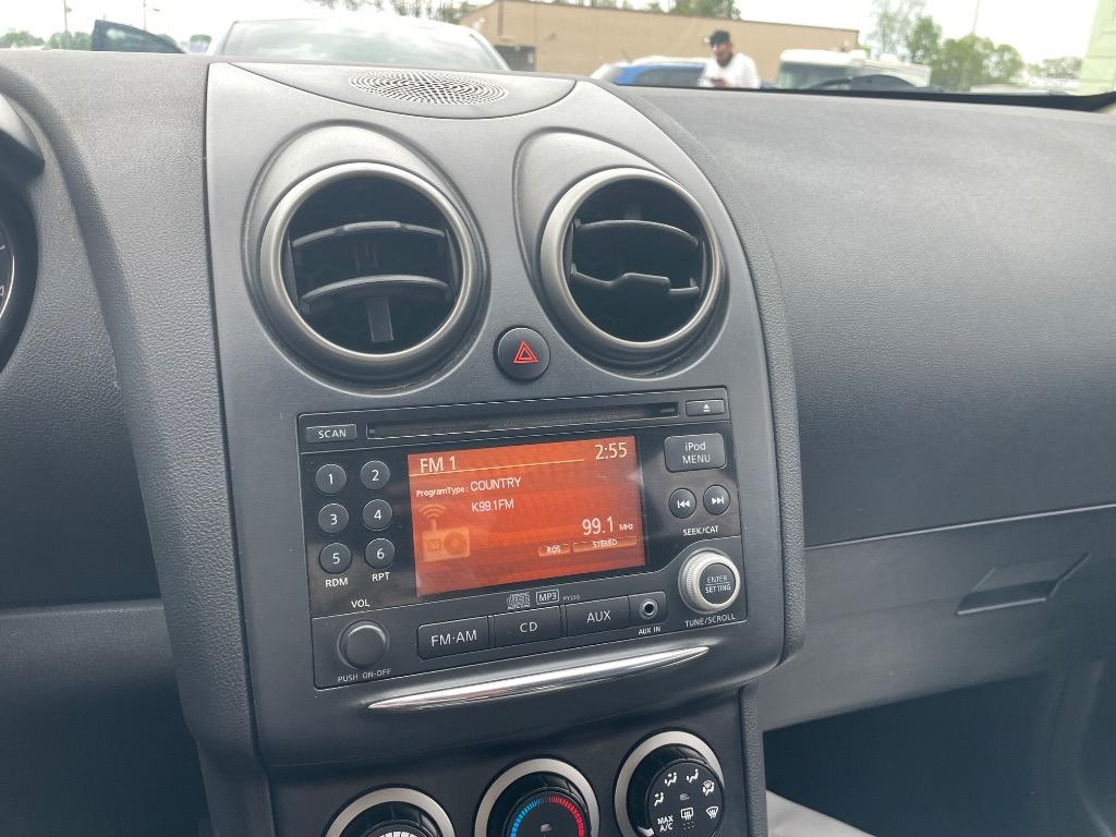 2011 Nissan Rogue S photo