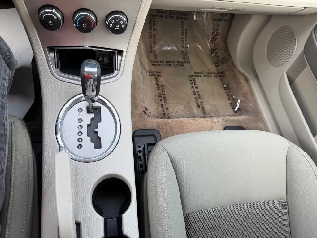 2010 Chrysler Sebring - $7,995