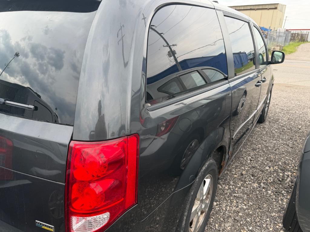 2012 Dodge Grand Caravan - $5,995