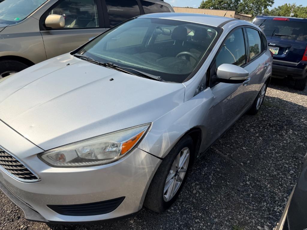 2015 Ford Focus - $2,500