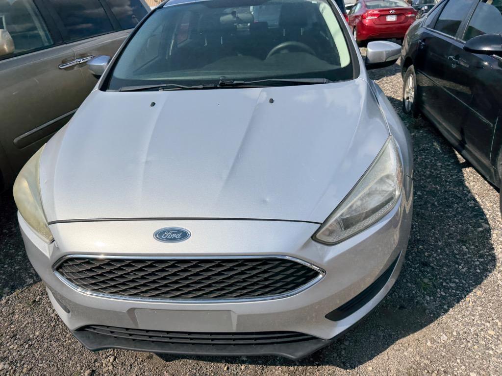 2015 Ford Focus - $2,500