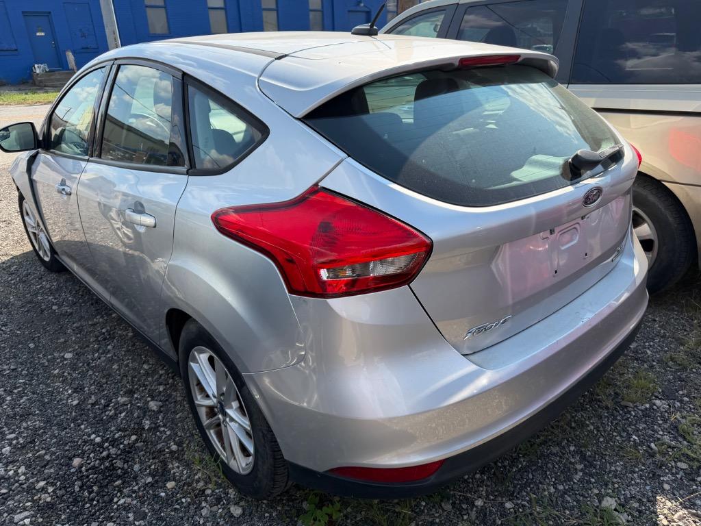 2015 Ford Focus - $2,500