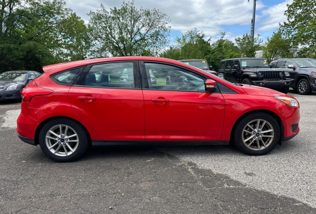 2016 Ford Focus SE photo