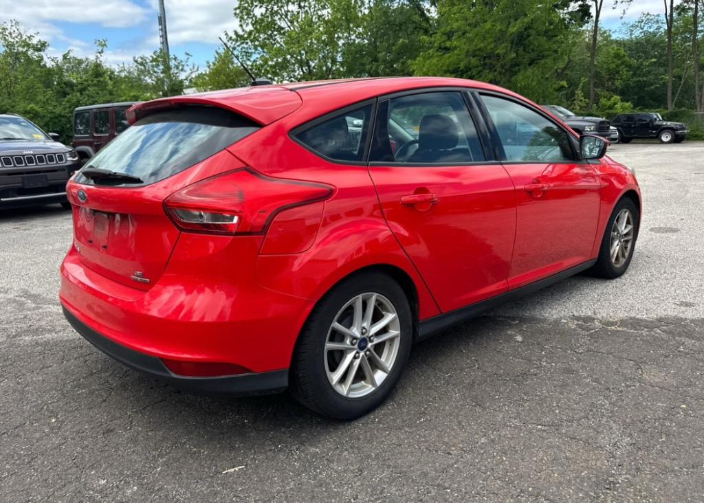 2016 Ford Focus SE photo
