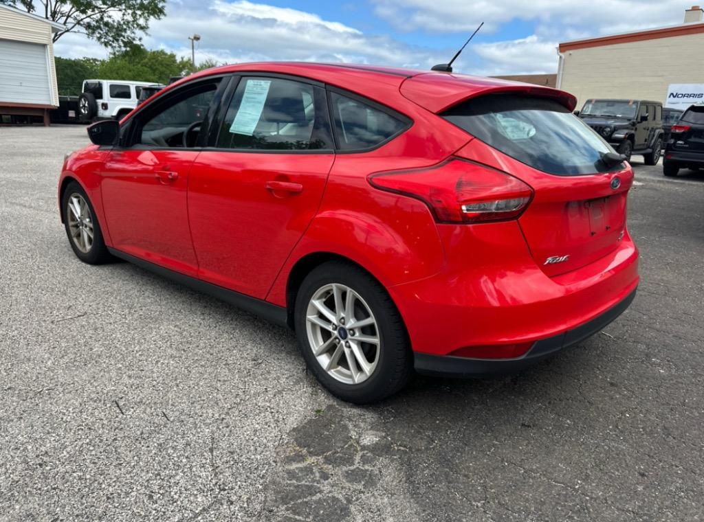 2016 Ford Focus SE photo