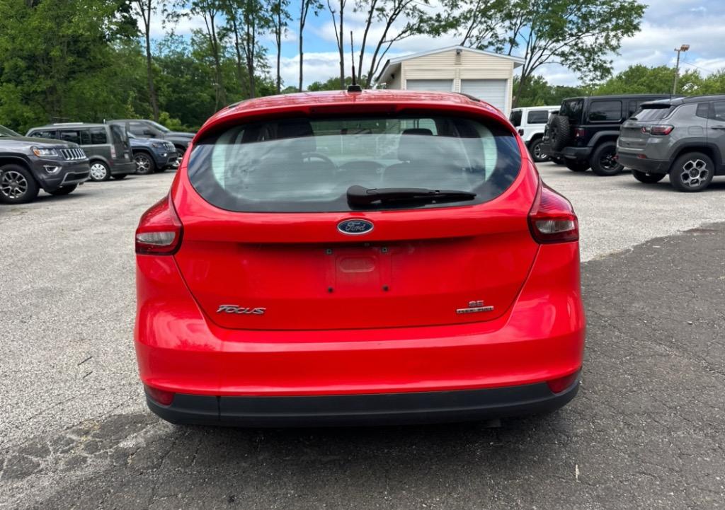 2016 Ford Focus SE photo