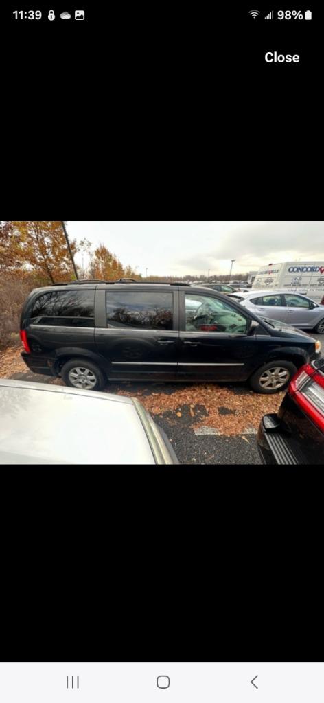 2010 Chrysler Town & Country Touring photo